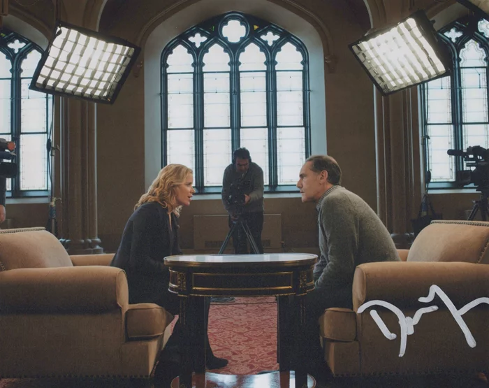 Damian Young autograph