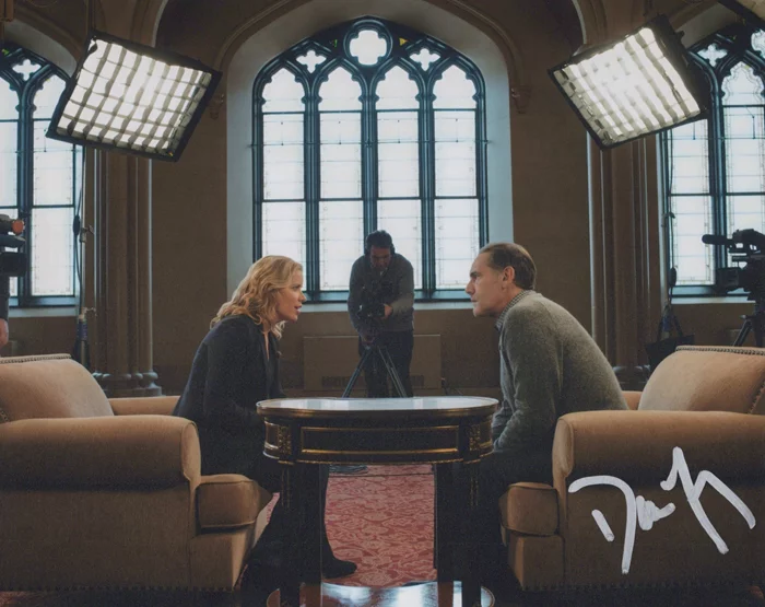 Damian Young autograph