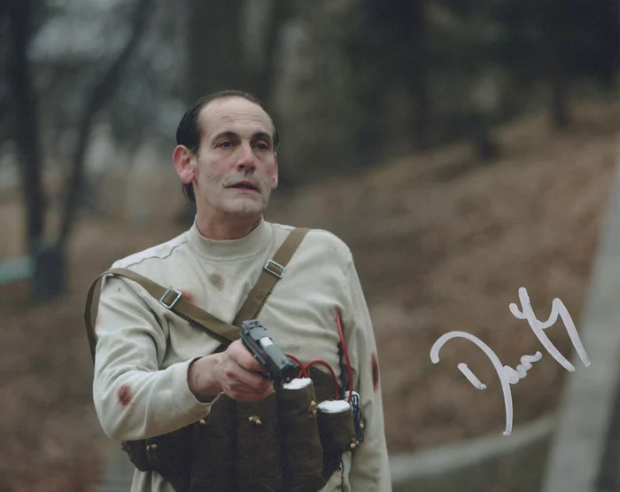 Damian Young autograph