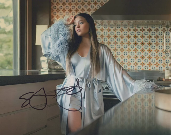 Sarah Jeffery autograph