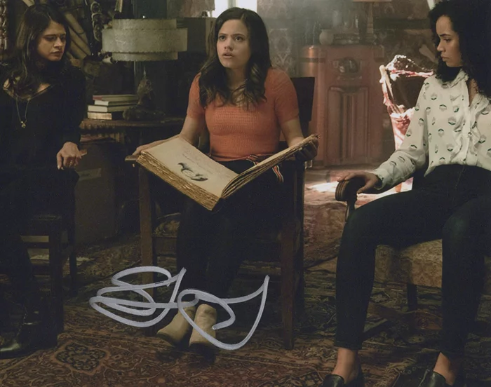 Sarah Jeffery autograph