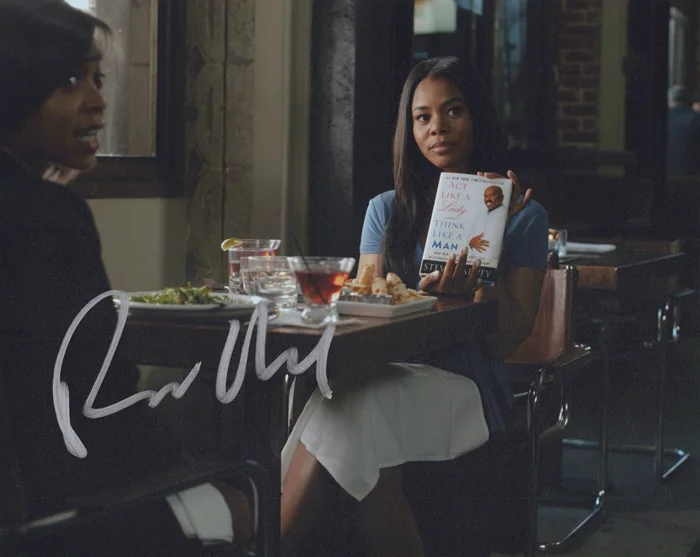 Regina Hall autograph
