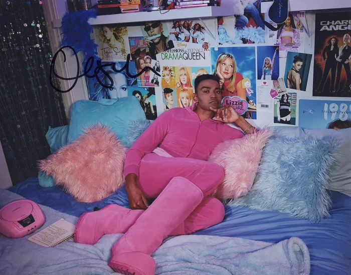 Owen Thiele autograph