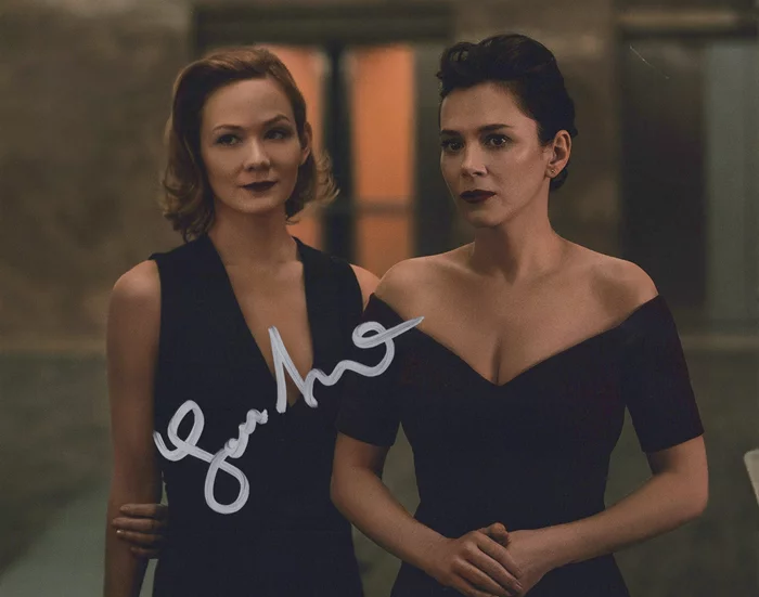 Louisa Krause autograph