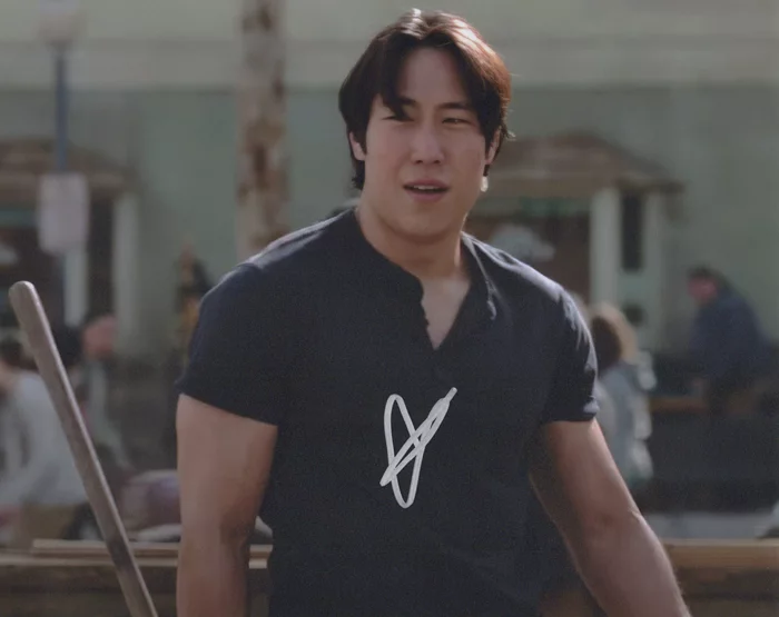 Young Mazino autograph