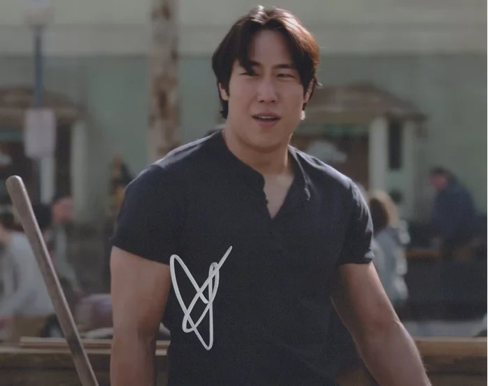 Young Mazino autograph