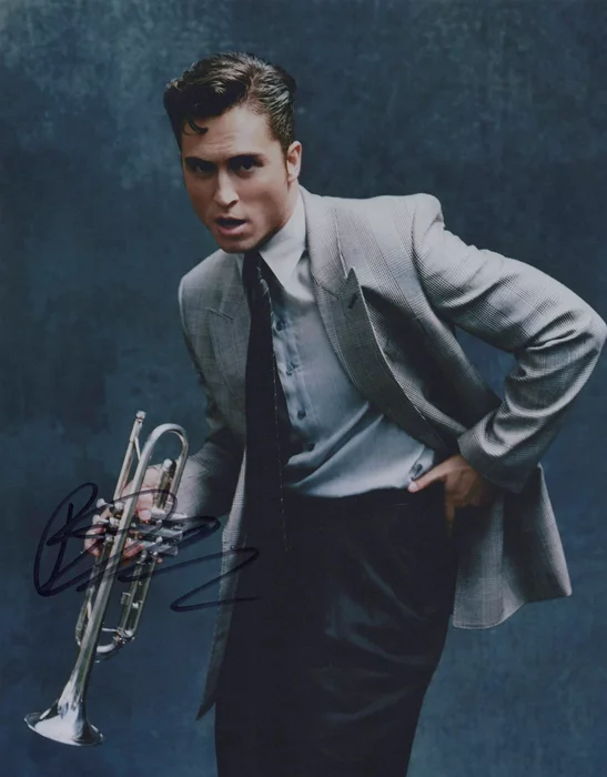 Benito Skinner autograph