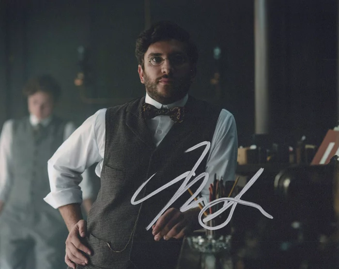 Matthew Shear autograph