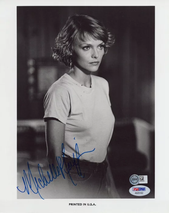 Michelle Pfeiffer autograph