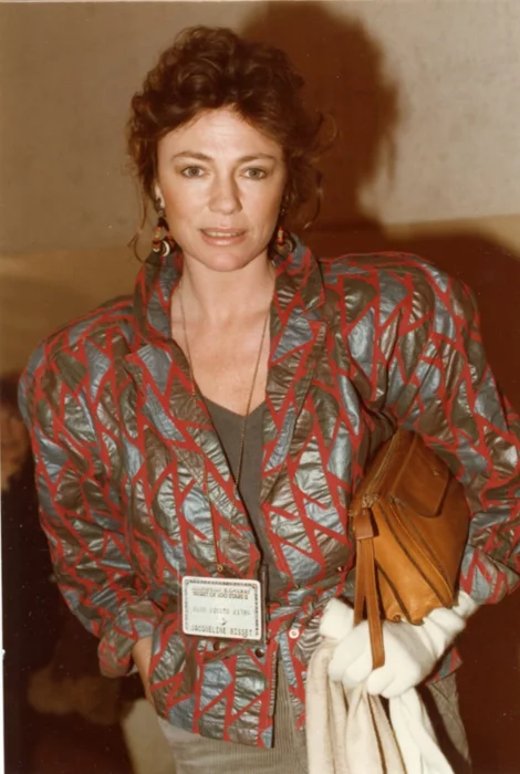 Jacqueline Bisset autograph
