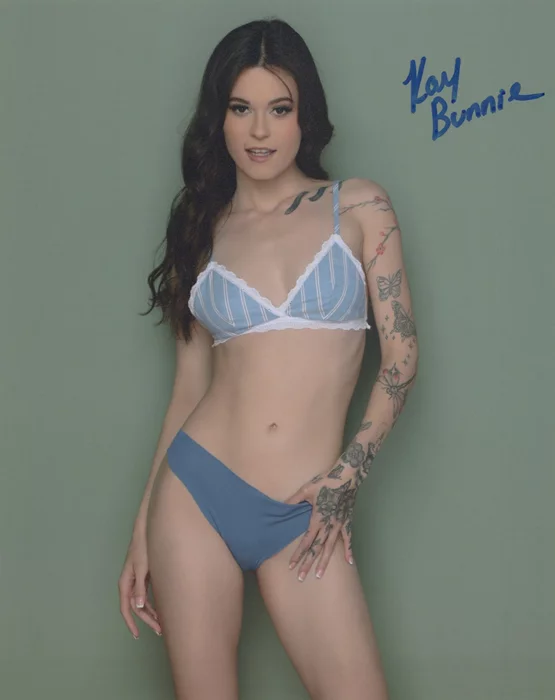 Kay Bunnie autograph