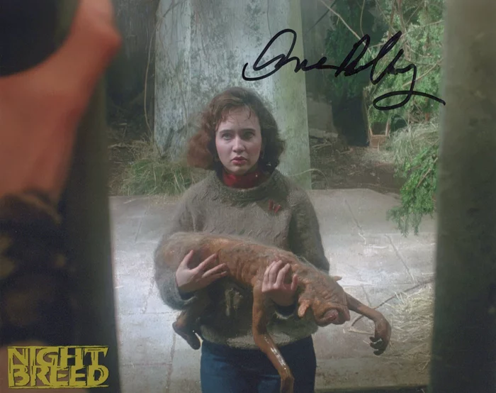 Anne Bobby autograph