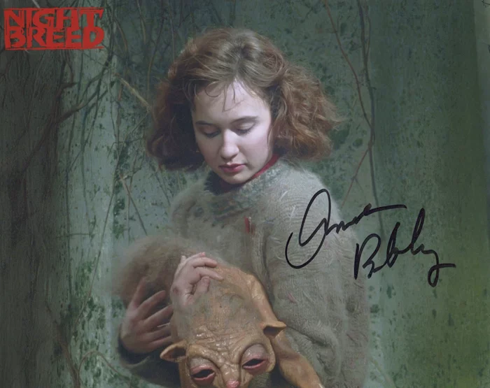 Anne Bobby autograph