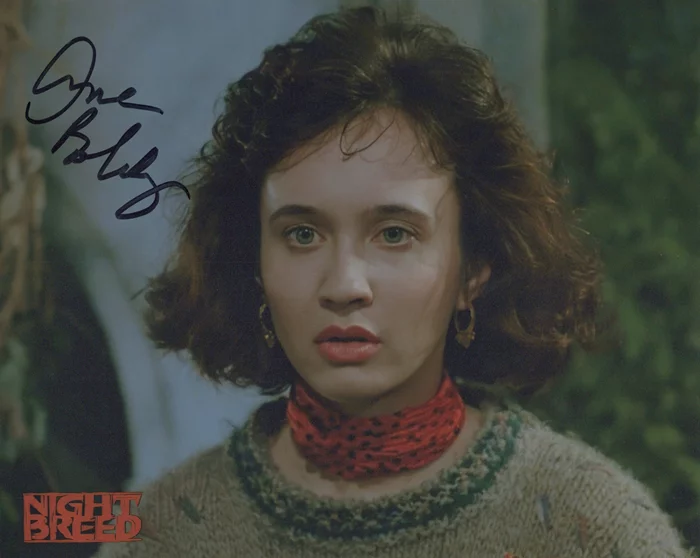 Anne Bobby autograph