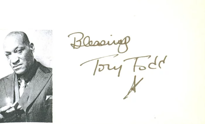 Tony Todd autograph