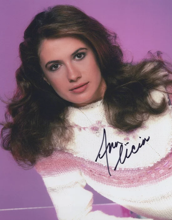 Ana Alicia autograph