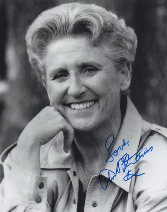 Ann B. Davis autograph
