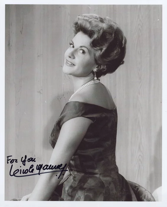 Nicole Maurey autograph