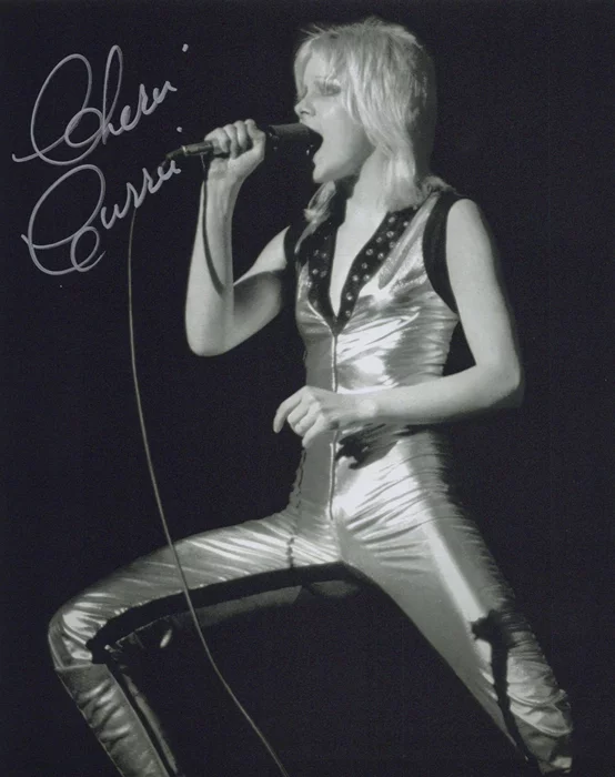 Cherie Currie autograph