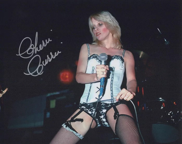 Cherie Currie autograph