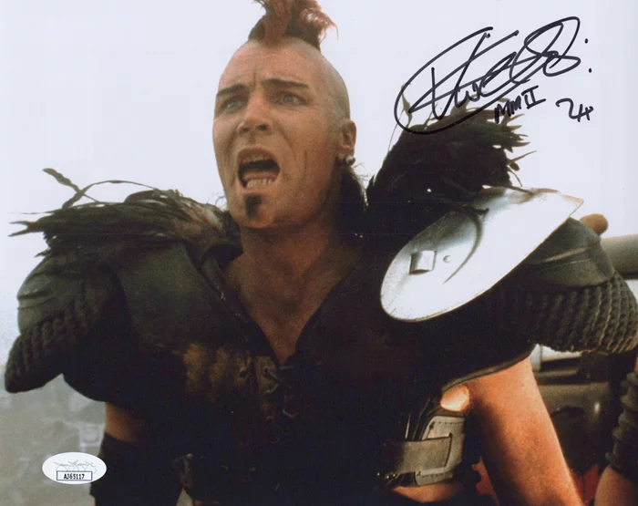 Vernon Wells autograph