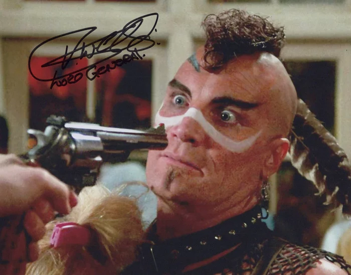 Vernon Wells autograph