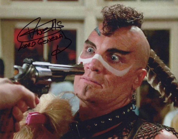 Vernon Wells autograph