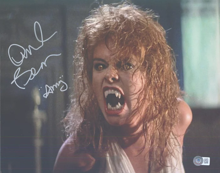 Amanda Bearse autograph