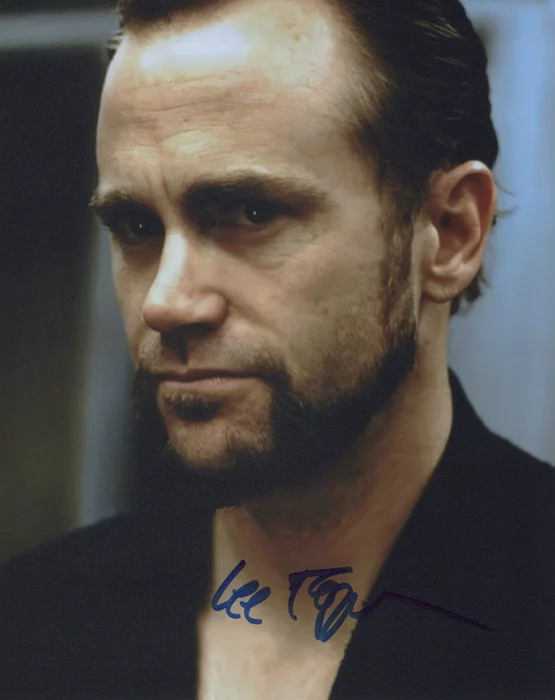Lee Tergesen autograph