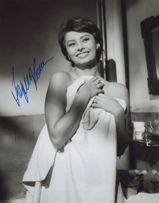 Sophia Loren autograph