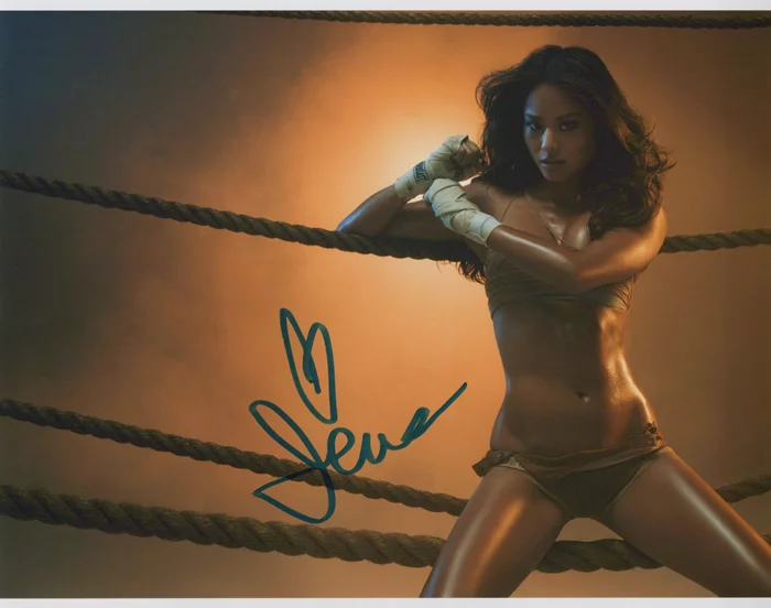Jamie Chung autograph