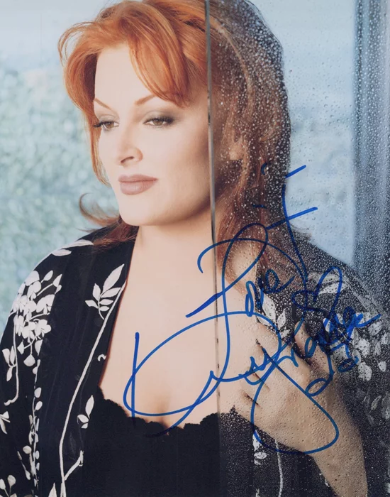 Wynonna Judd autograph
