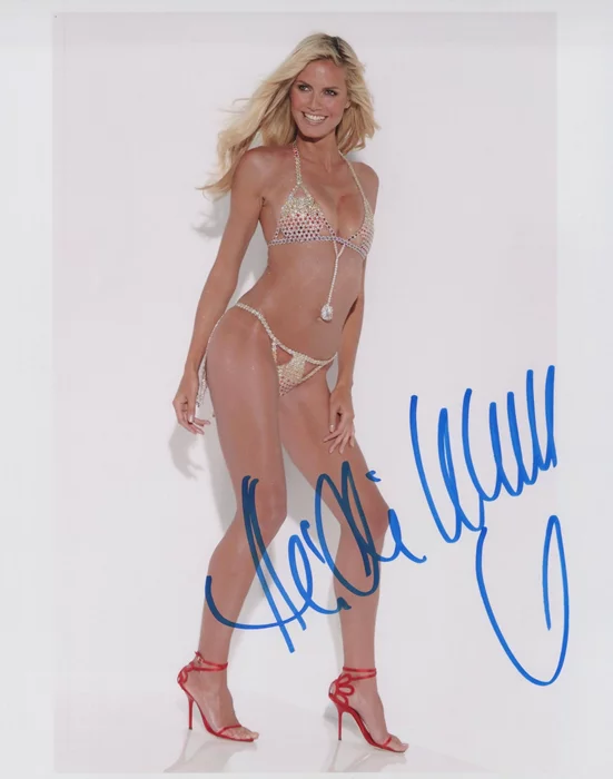 Heidi Klum autograph