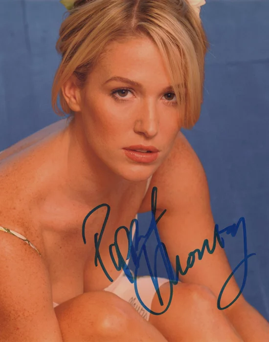 Poppy Montgomery autograph