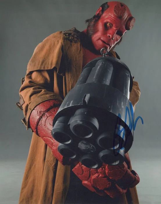 Ron Perlman autograph