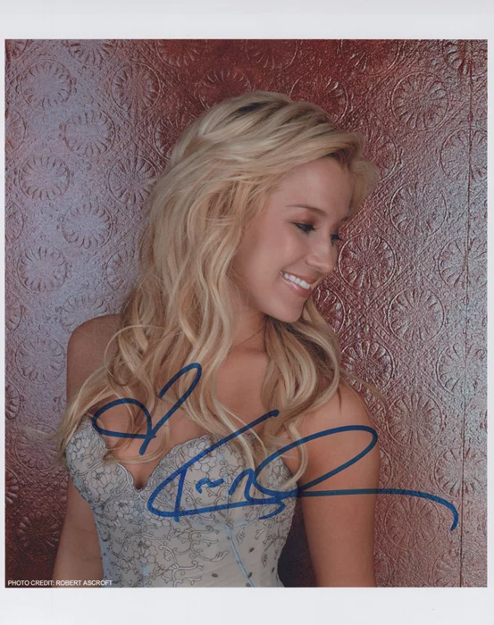Kellie Pickler autograph