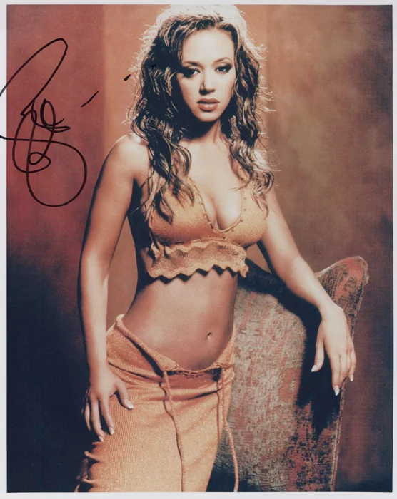 Leah Remini autograph
