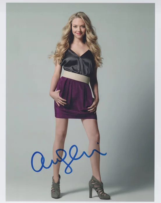 Amanda Seyfried autograph