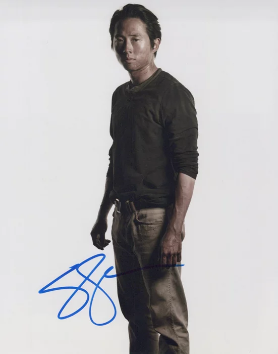 Steven Yeun autograph