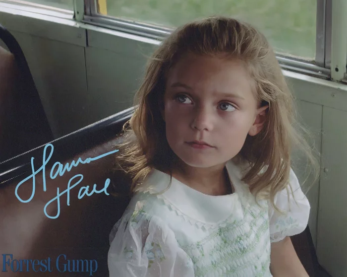 Hanna Hall autograph