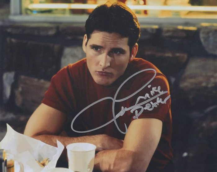 Peter Facinelli autograph