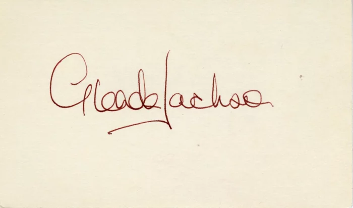 Glenda Jackson autograph