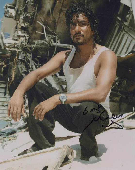 Naveen Andrews autograph