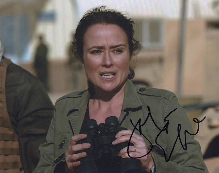 Jennifer Ehle autograph