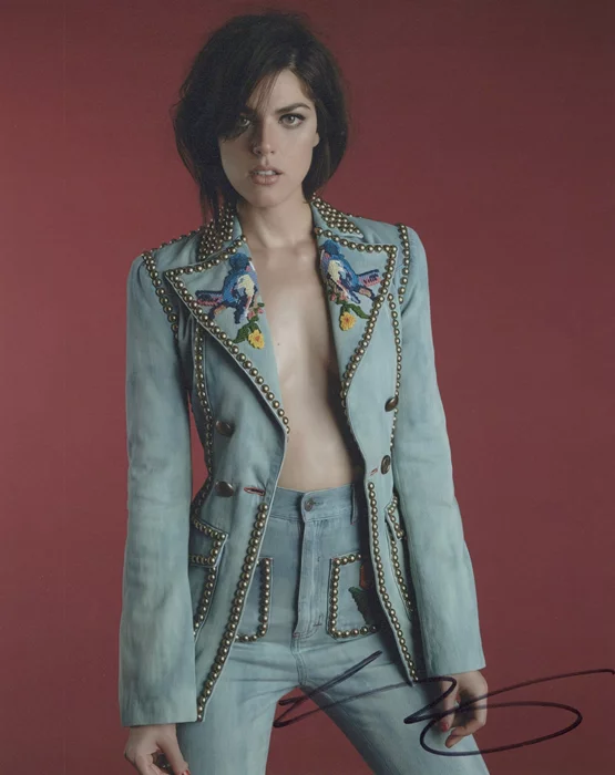 Callie Hernandez autograph