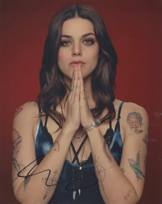 Callie Hernandez autograph
