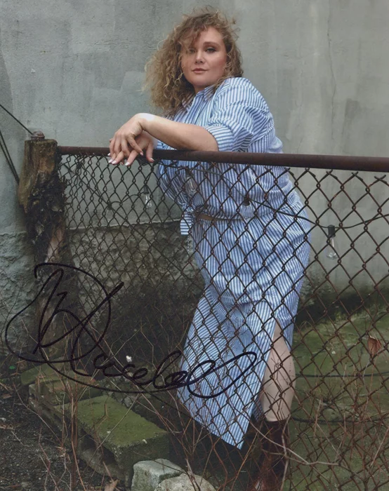 Danielle Macdonald autograph