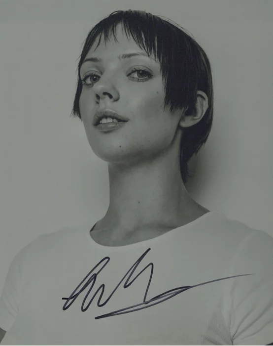 Lea Myren autograph