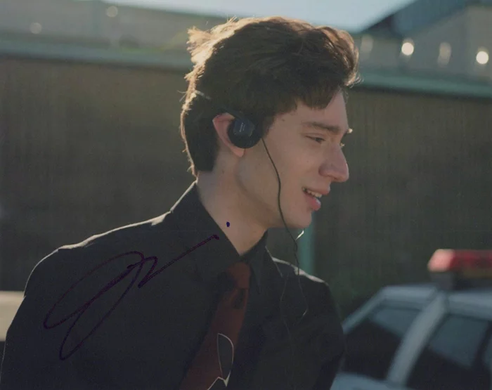 Theodore Pellerin autograph