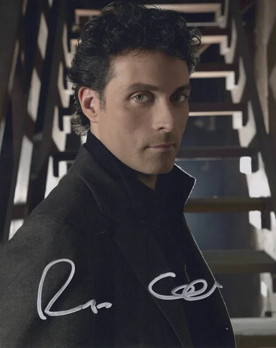 Rufus Sewell autograph